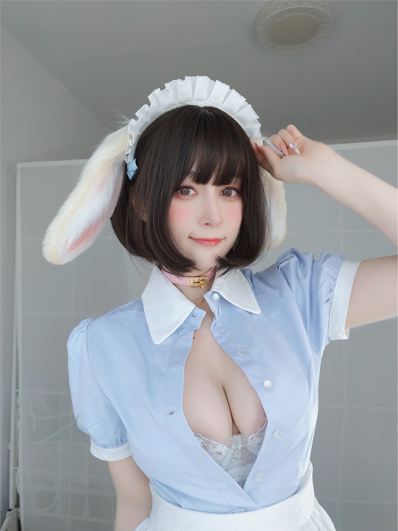 Miss Coser, Silver 81 NO.110 February 2022 February 2022 February 21 Rabbit Ear Maid(3)